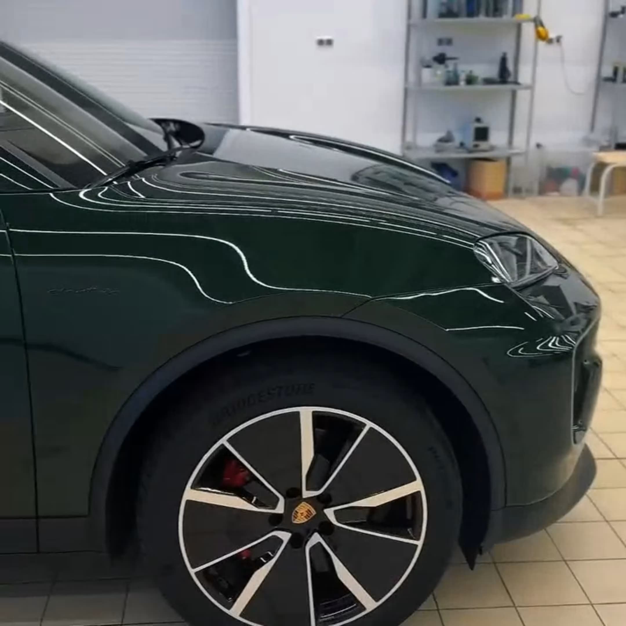 porshe macan ev 1